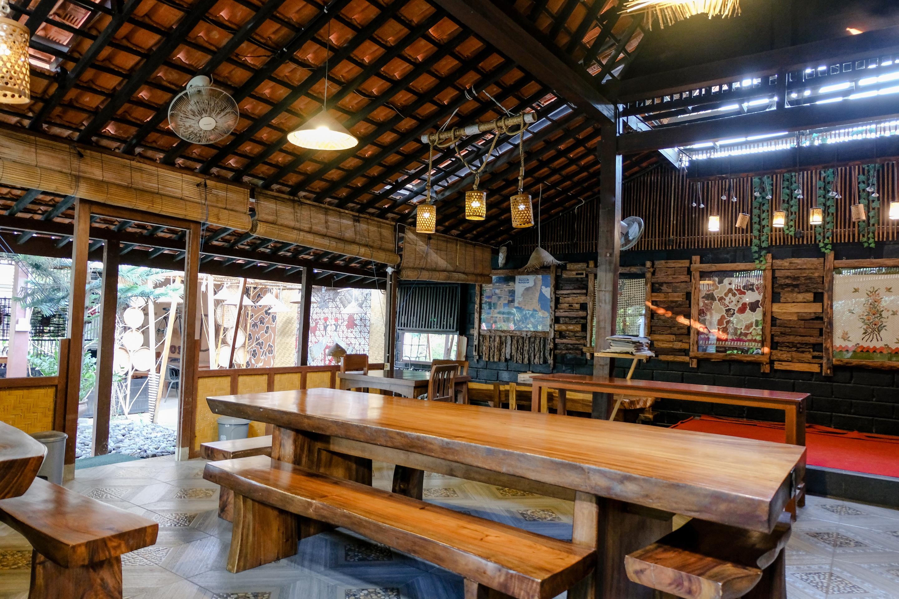 Vaccinated Staff - Oyo 1230 Kampoeng Osing Syariah Guesthouse Баньюванги Экстерьер фото
